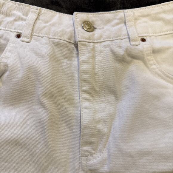 TopShop Moto-Mom Denim Shorts-Raw Hem-White-Size US 6/UK 10 - Picture 5 of 12
